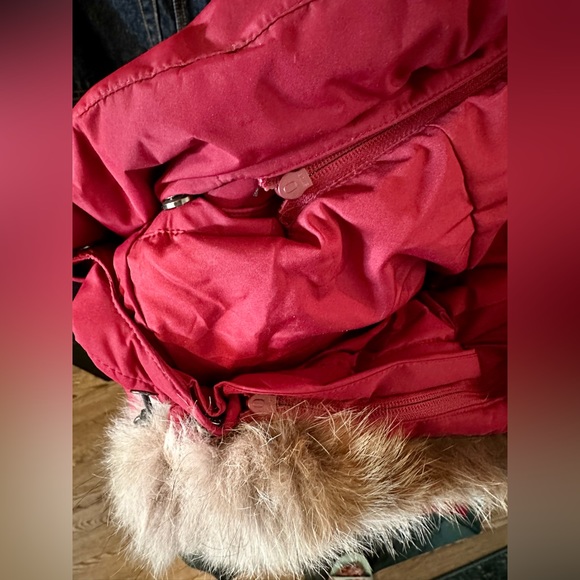 Women’s MEDIUM Red Pajar Canada Long Down Puffer Parka Coat - Picture 7 of 9